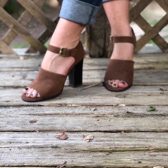 Suede open-toe block heels - Picture 4 of 5